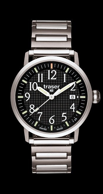 Traser Classic Basic Black OUTLET - Poškozená krabička -25%