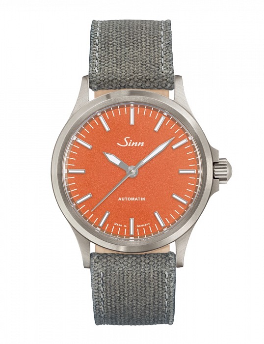 Sinn 556 Carnelian Red - limitovaná edice 400 kusů