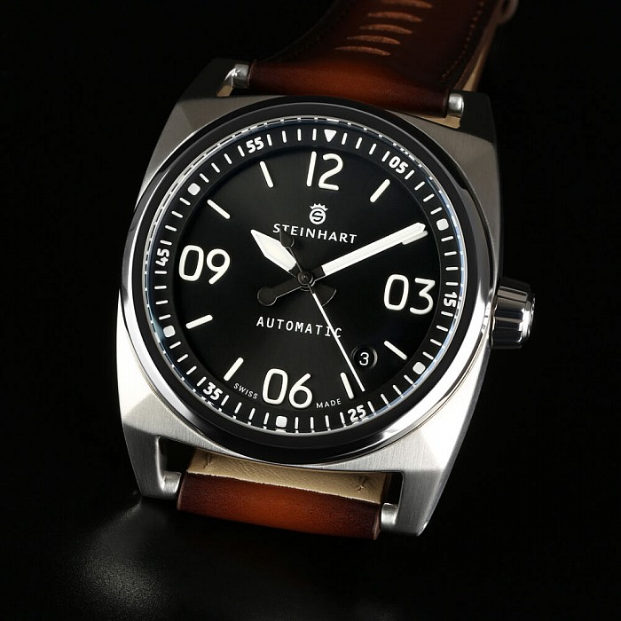 Steinhart Aviation black