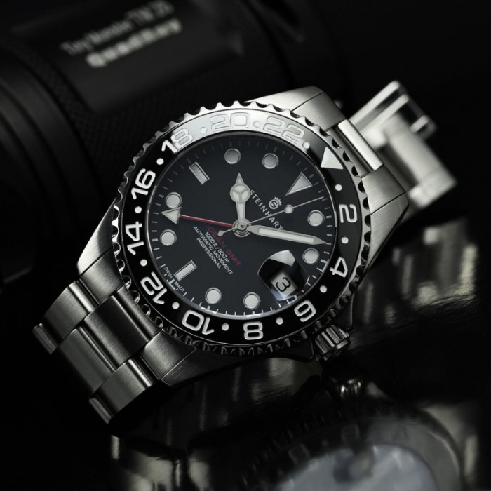 日本未上陸】STEINHART Ocean One GMT two-tone black/white