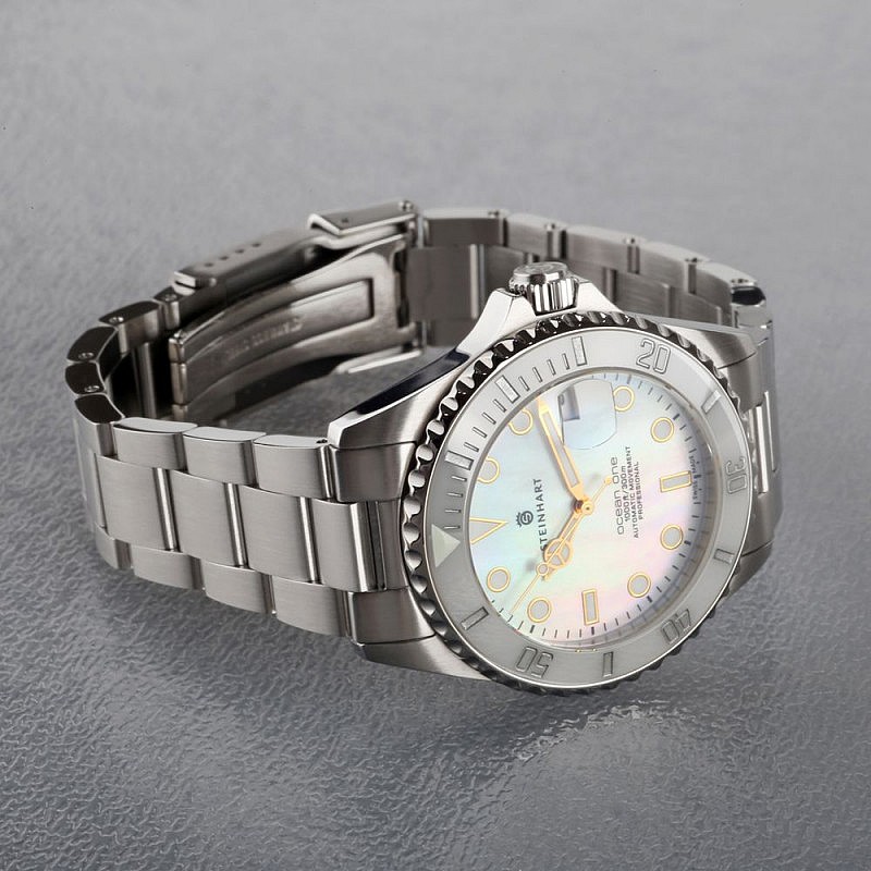 Steinhart ocean 39 white deals