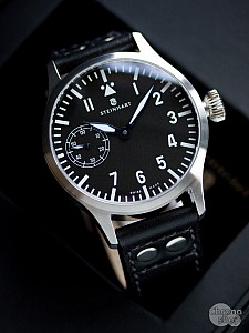 Steinhart Nav B-Uhr 44 Handaufzug KOMISE 420180059 - komisní prodej