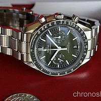 Omega Speedmaster Moonwatch Co-Axial Chronograph BAZAR 420150016