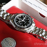 Omega Speedmaster Moonwatch Co-Axial Chronograph BAZAR 420150016