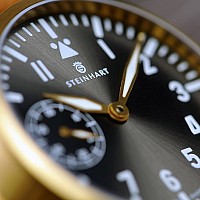 Steinhart Nav B-Uhr 47 Handaufzug Bronze