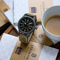 Steinhart Nav B-Uhr 44 Vintage Titan B-Muster