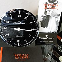 MeisterSinger stolní hodiny WU18B