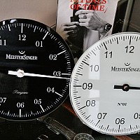 MeisterSinger stolní hodiny WU18B