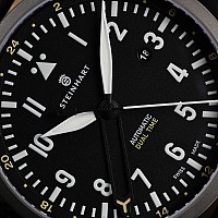 Steinhart Nav B-Uhr 44 Dual Time Titanium