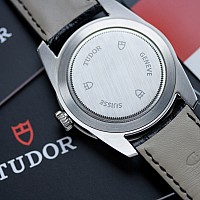 Tudor Glamour Date + Day KOMISE 420180060