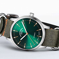 Mühle-Glashütte Panova Green