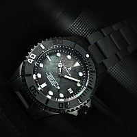 Steinhart OCEAN 42 black DLC Perlmutt