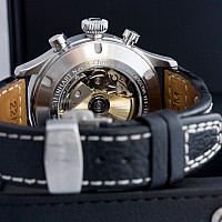 Steinhart Nav B-Chrono 44 mit Lederband KOMISE 420190036