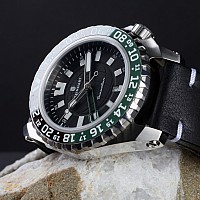 Steinhart TRAVELER GMT green