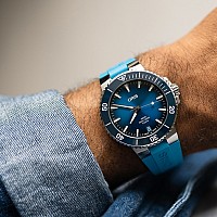 Oris Aquis Date 01 400 7790 4135-07 4 23 45EB