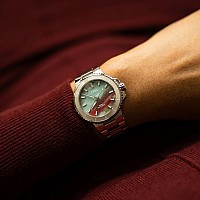 Oris Aquis Date Upcycle 01 733 7792 4150-07 8 19 05P
