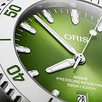 Oris Aquis Date Taste of Summer 01 733 7787 4137-07 8 22 04PEB