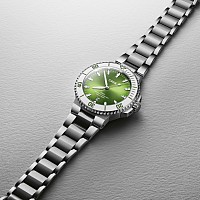 Oris Aquis Date Taste of Summer 01 733 7787 4137-07 8 22 04PEB
