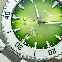 Oris Aquis Date Taste of Summer 01 733 7787 4137-07 8 22 04PEB