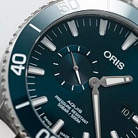 Oris Aquis Small Second Date 01 743 7733 4155-07 8 24 05PEB