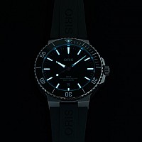 Oris Aquis Date 01 733 7789 4157-07 4 23 37FC