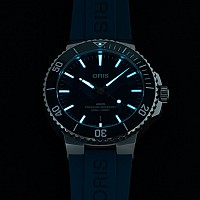 Oris Aquis Date 01 733 7787 4135-07 4 22 35FC