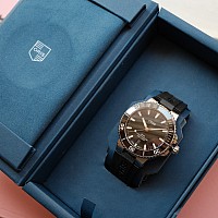 Oris Aquis Date 41,5 mm KOMISE 420260007