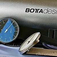 Botta-Design UNO+ Black Edition Quartz