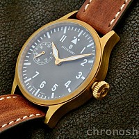 Steinhart Nav B-Uhr 44 Handaufzug Bronze Limited Edition