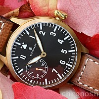 Steinhart Nav B-Uhr 44 Handaufzug Bronze Limited Edition