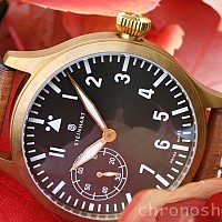 Steinhart Nav B-Uhr 44 Handaufzug Bronze Limited Edition