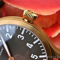 Steinhart Nav B-Uhr 44 Handaufzug Bronze Limited Edition