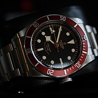 Tudor Heritage Black Bay Red KOMISE 420170064