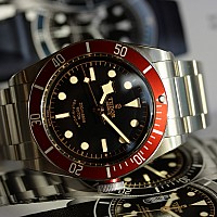 Tudor Heritage Black Bay Red KOMISE 420170064